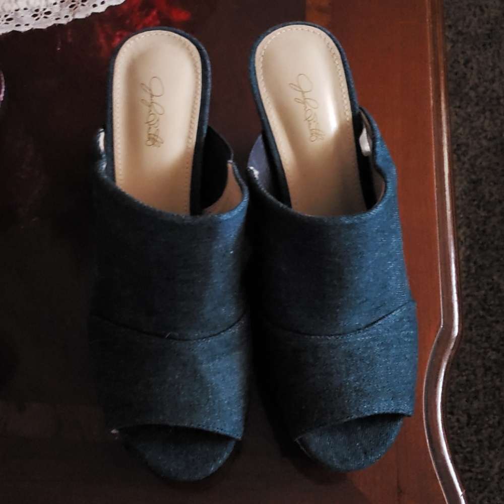 Jessica Simpson wedge